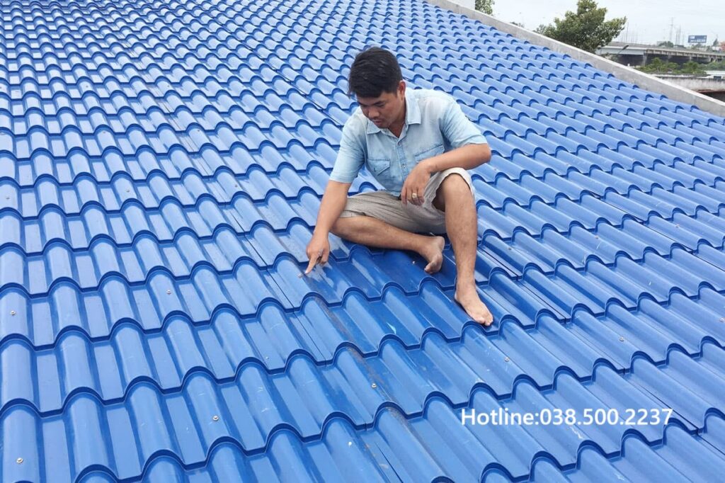 Thi công mái tôn tại quận hòa vang