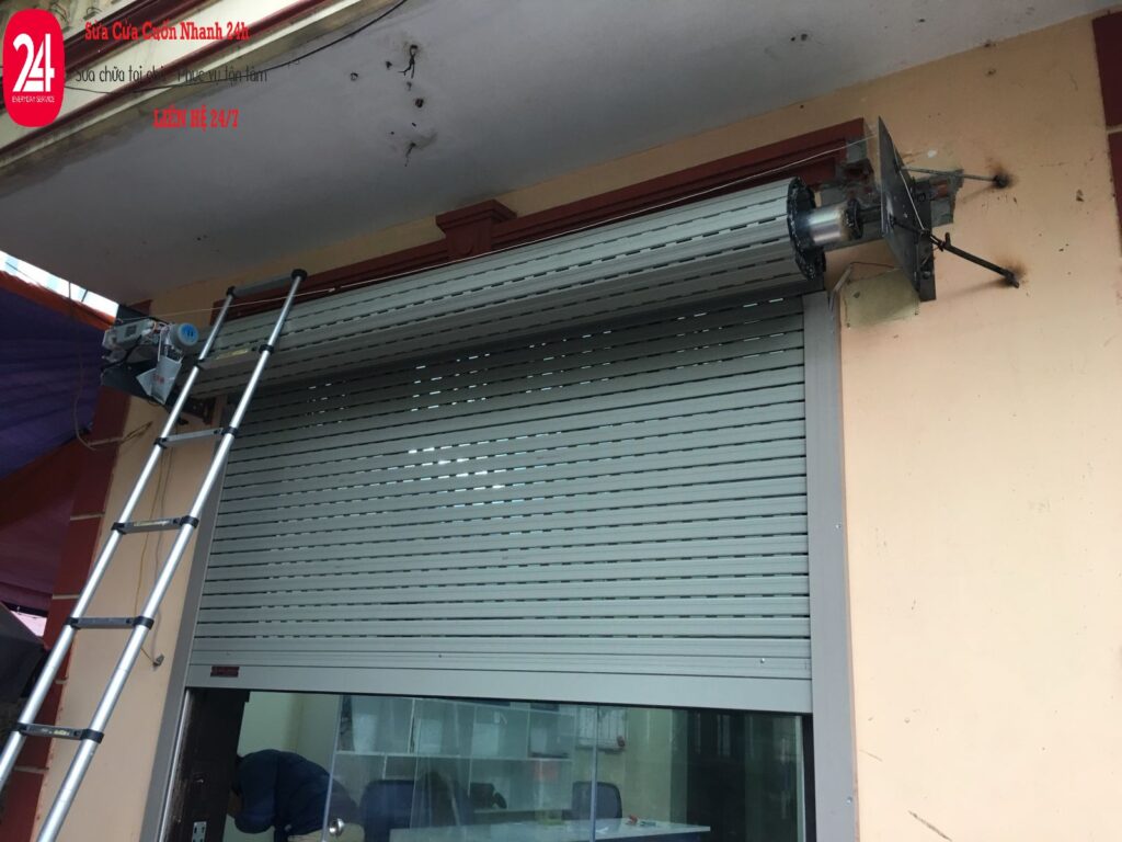 Có nên tự sửa cửa cuốn tại nhà