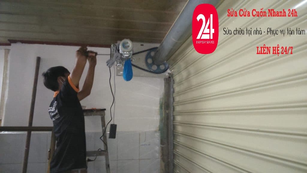 Nhược điểm của việc tự sửa cửa cuốn tại nhà