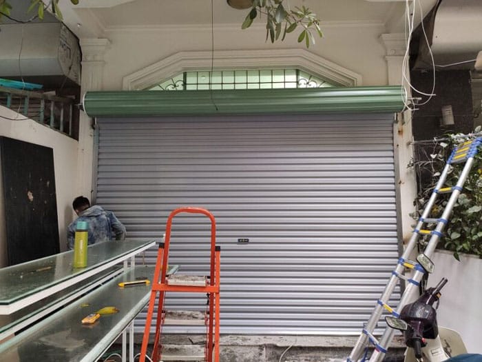 sửa cửa cuốn kiến thụy giá rẻ