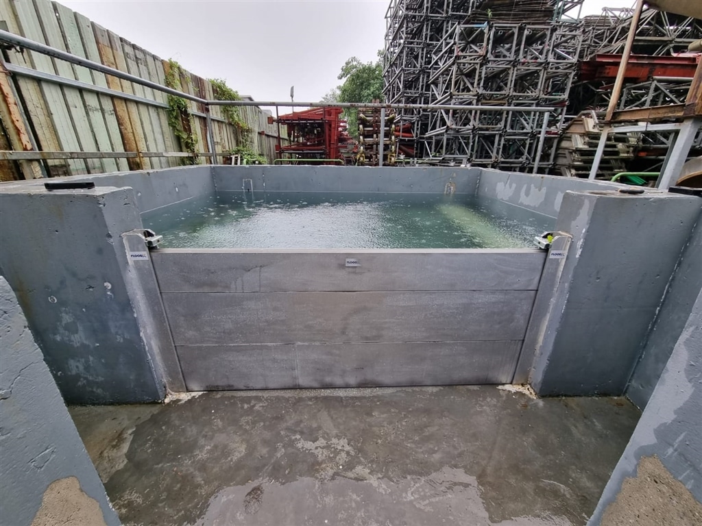 bán cửa chống ngập tphcm