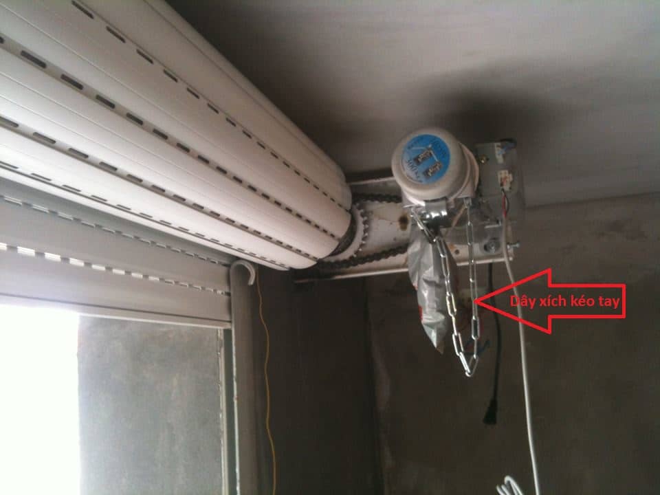 cách xử lý cửa cuốn bị mất điện