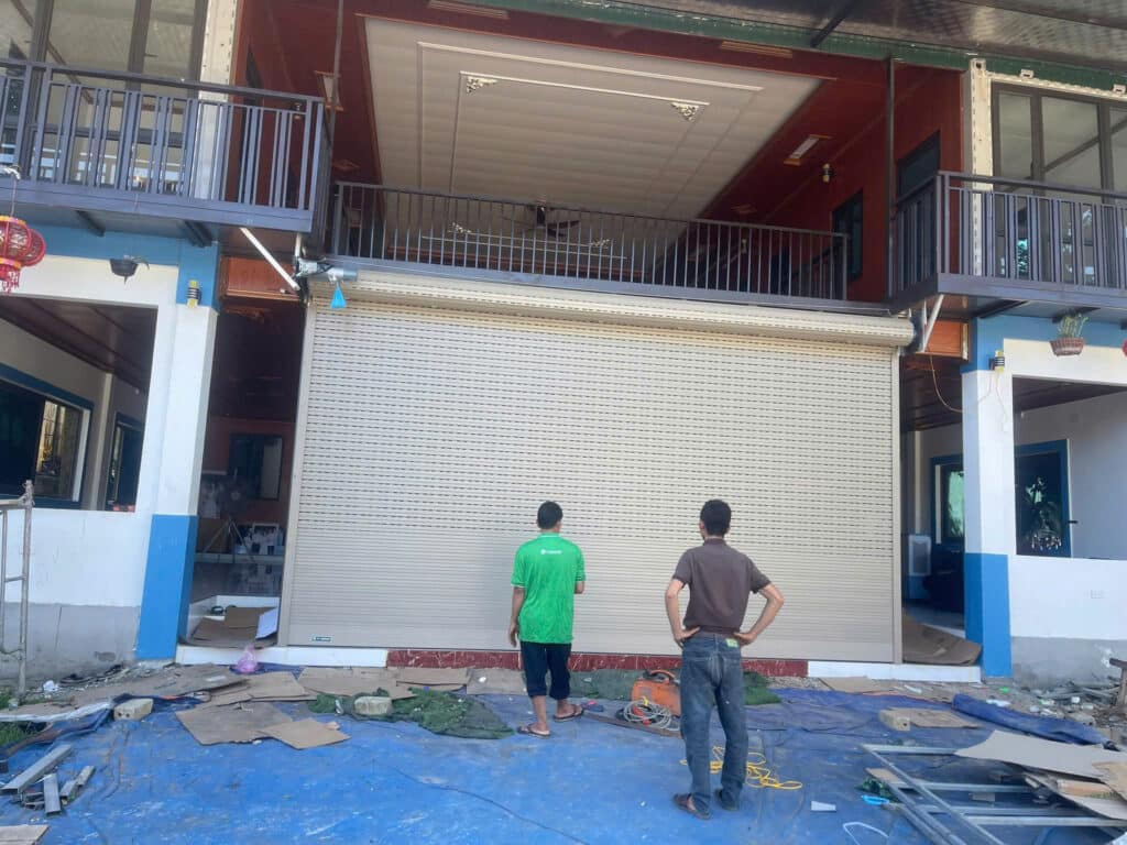 cách sửa cửa cuốn không lên xuống được