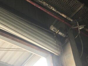 cửa cuốn bị chập điện